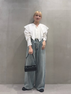 「KBF（ケイビーエフ）のラッフルBIGカラーブラウス（シャツ/ブラウス、ホワイト系）」を使った、ユイさん（レディース・164cm）の春コーディネート