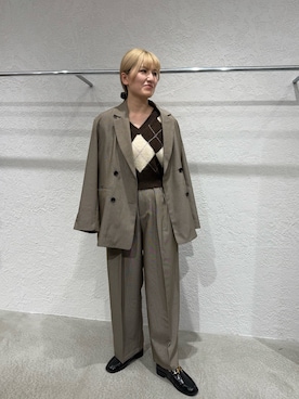 「アイテム（ローファー）」を使った、ユイさん（レディース・163cm・20代）の秋コーディネート