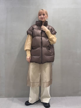 「アイテム（ダウンベスト）」を使った、ユイさん（レディース・163cm）の秋コーディネート