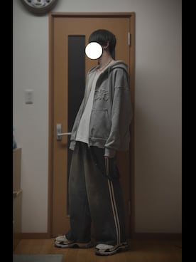 「アイテム（タンクトップ）」を使った、山口 優さん（メンズ・180cm・20代）の秋コーディネート