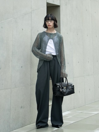「NVRFRGT(ネヴァーフォーゲット)のCURVED LEG UTILITY TROUSERS(スラックス)」を使った、Aoi Sugiyama さん(メンズ・170cm)の夏コーディネート