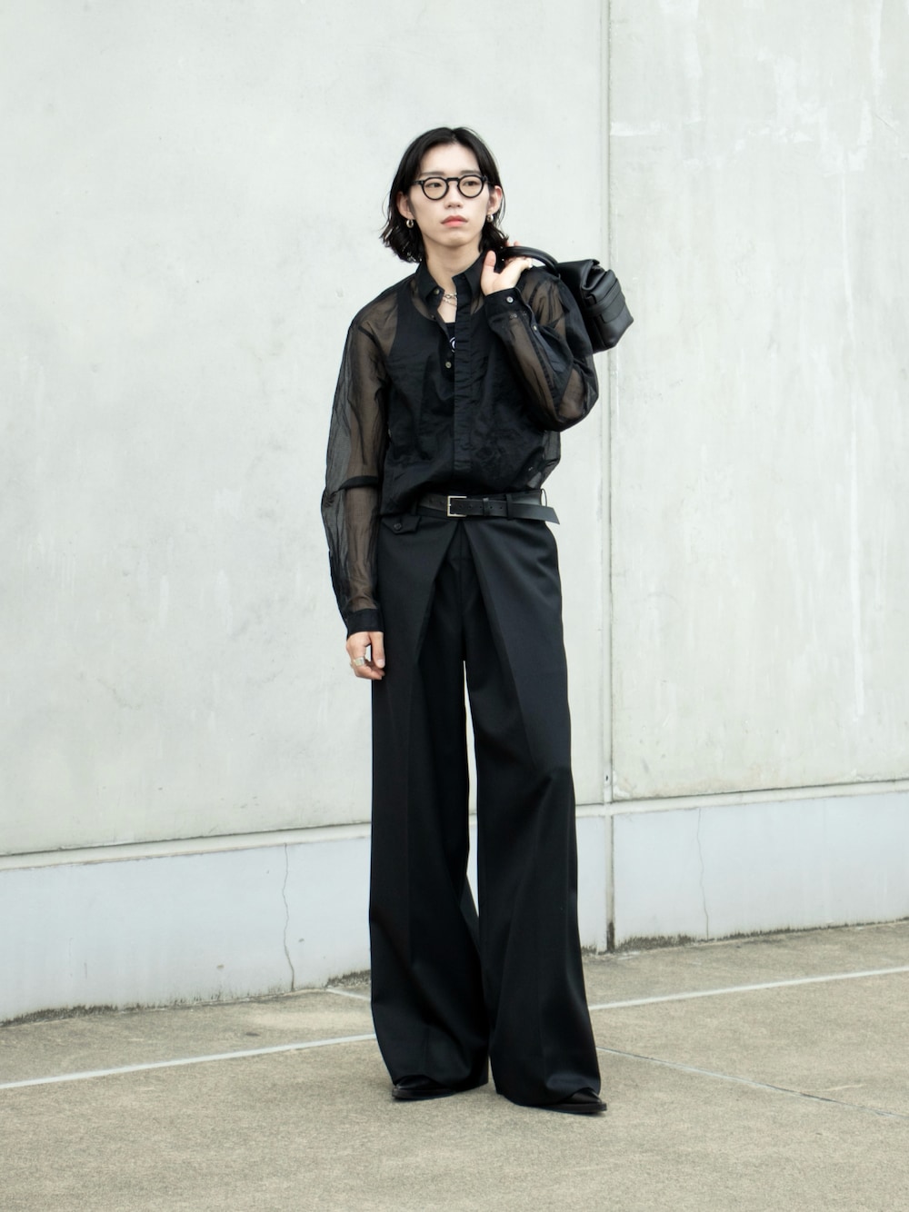 WOOL GABARDINE FOLDED WIDE TROUSERSを使った人気ファッション