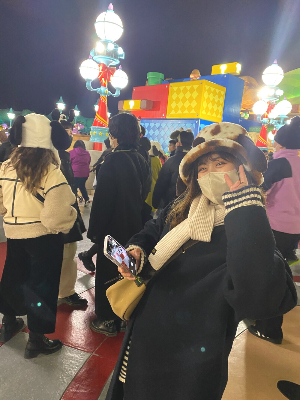 「BATONERの＜BATONER（バトナー）＞【別注】アゼ ショート マフラー✝◆（マフラー、ホワイト系）」を使った、megさん（レディース・157cm）の秋コーディネートの1枚目の写真