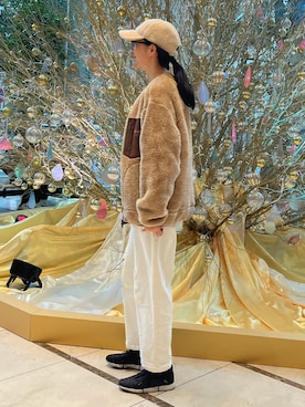 「アイテム（キャップ）」を使った、mama さん（レディース・169cm）の秋コーディネート