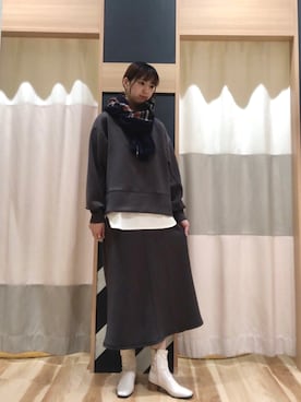 「Samansa Mos2 blue」｜「アイテム（スウェット）」を使った、nanamiさん（レディース・170cm）の秋コーディネート