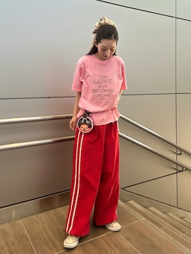 「アイテム（ポーチ）」を使った、にこさん（レディース・165cm）の春コーディネート