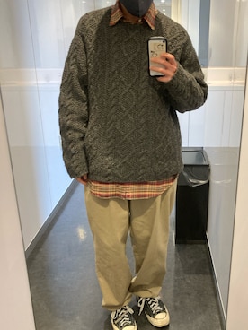 「ケーブルニット」｜「アイテム（チノパンツ）」を使った、むらさん（メンズ・175cm）の冬コーディネート