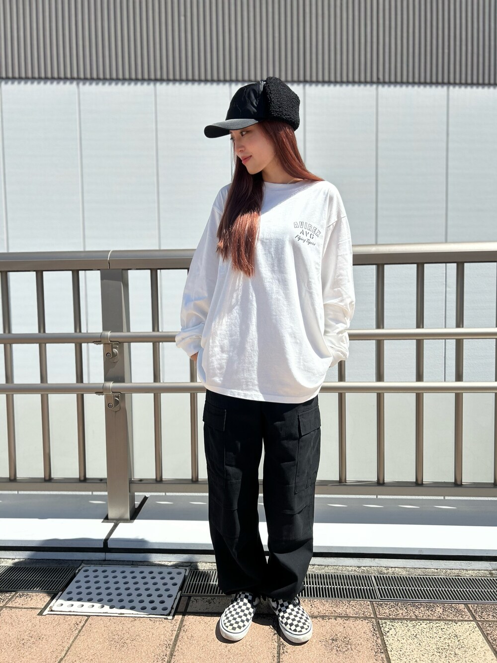 「AVIREX、AVIREXBelle、AVIREX海老名、ロンT、カーゴパンツ、ピンナップガール、フライトキャップ、スタッフコーデ、秋コーデ、いいね、save、フォローお願いします🤑」｜「AVIREXの【直営店限定】BOA FLIGHT CAP/ ボアフライトキャップ（キャップ、ブラック系）」を使った、あいかさん（レディース・158cm）の秋コーディネートの1枚目の写真