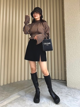 「ZARA（ザラ）のアイテム（スカート、ブラック系）」を使った、ももち Momochi｜牛江桃子さん（レディース・160cm）の秋コーディネート