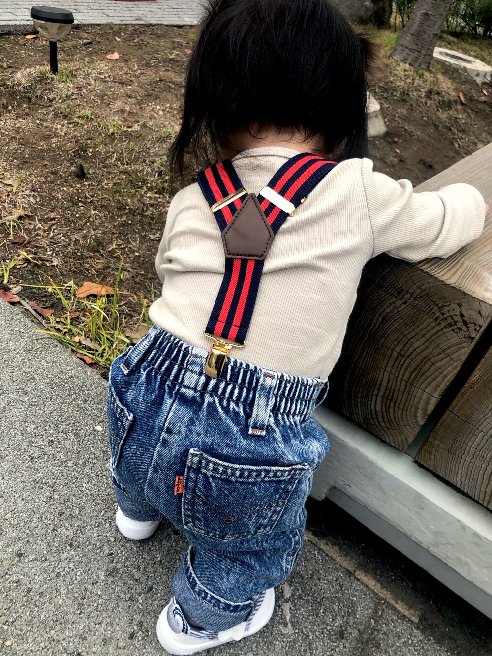 「3姉妹、三姉妹、女の子、おんなのこ、levi’s、リーバイス、Made in USA、メイドインUSA、古着、古着ベビー、古着キッズ、vintage、ヴィンテージ、11ヶ月、0歳11ヶ月」｜「Levi'sのアイテム（デニムパンツ、ブルー系）」を使った、oym@co.juさん（キッズ・110cm）の冬コーディネートの1枚目の写真