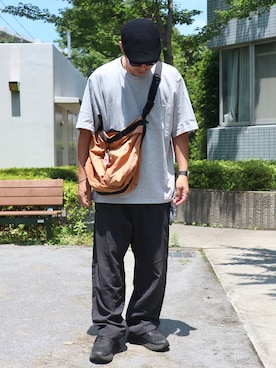 「FREAK'S STORE（フリークスストア）の<UVカット・接触冷感・吸水速乾> AiRide/エアライド ワイドシルエット ポケッタブル クライミングパンツ/限定展開（その他パンツ、グレー系）」を使った、ぼんじりさん（メンズ・179cm）の夏コーディネート