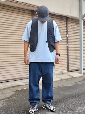 「FREAK'S STORE（フリークスストア）の限定展開 FREAK'S STORE OUTDOORS/フリークスアウトドアーズ ワイドシルエット クライミングパンツ/デニム/チノ/デニムパンツ（チノパンツ、ブルー系）」を使った、ぼんじりさん（メンズ・179cm）の夏コーディネート