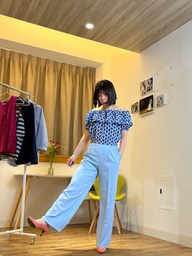 「blue」｜「アイテム（パンプス）」を使った、Emma wuさん（レディース・160cm）の春コーディネート