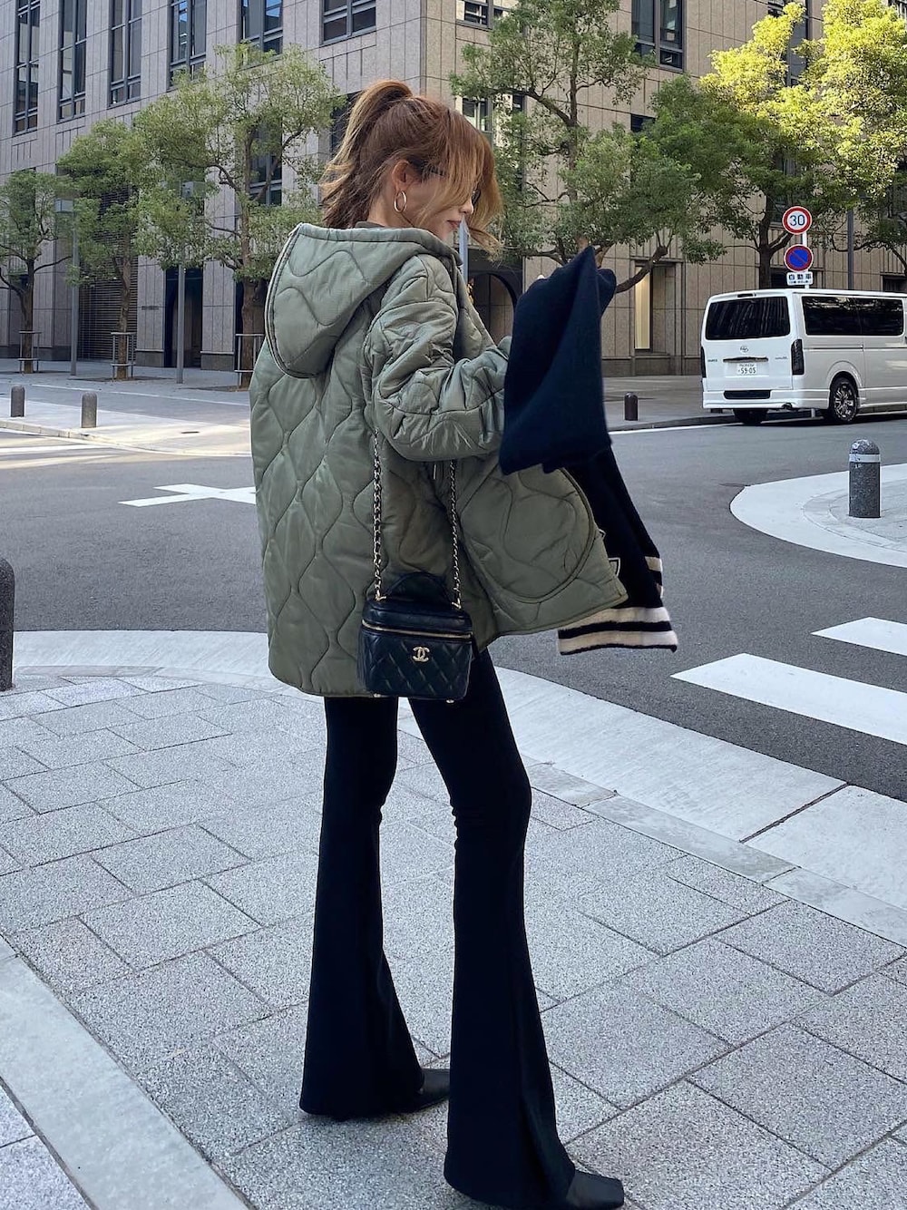 24N【コーデのアクセントに♪】CHANEL マフラー 最新で絶対欲しい>◇どんなコーデにも合う◇シャネル バイカラー
