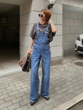 「Levi's（リーバイス）のアイテム（サロペット/オーバーオール）」を使った、Akaneさん（レディース・163cm）の夏コーディネート