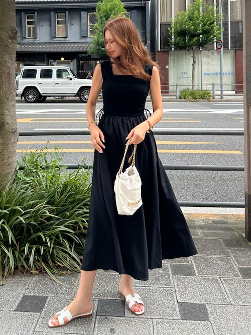 【夏のコーディネートにぴったり♪】HERMES サンダル ryoko | どっちもかわいい🤍🖤 . . . #コーデ#エルメス#シプレ