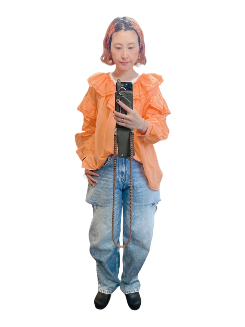 「大人コーデ、デニムコーデ、美容師コーデ、美容師ファッション、ママコーデ」｜「Maison MargielaのMaison Margiela 5 pockets（デニムパンツ、ブルー系）」を使った、emkさん（骨格ウェーブ・レディース・165cm）の冬コーディネートの1枚目の写真