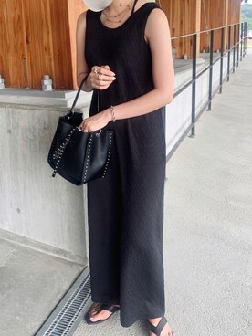 「ROSE BUD（ローズバッド）のスタッズショルダーバッグ（ショルダーバッグ）」を使った、hinanoさん（レディース・155cm）の夏コーディネート