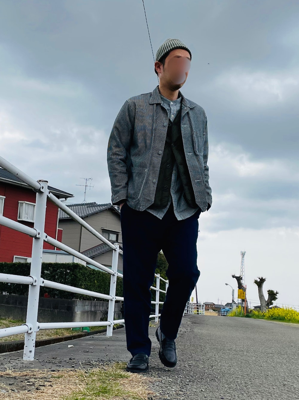 「春服みてみて、春、大人コーデ、UNIQLO、きれいめカジュアル、ユニクロ、ストライプシャツ、ヒッコリー」｜「Parabootのアイテム（ローファー、ブラック系）」を使った、gozou12345さん（メンズ・175cm）の春コーディネートの1枚目の写真