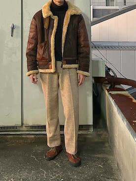 「VINTAGE（ヴィンテージ）のアイテム（ムートンコート、ブラウン系）」を使った、二軒茶屋さん（メンズ・178cm）の冬コーディネート