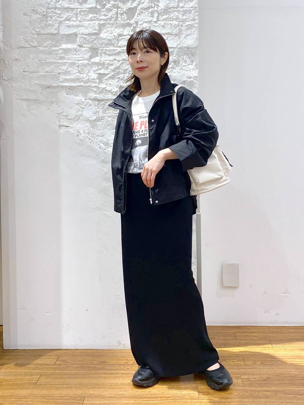 「きれいめカジュアル、LEPSIM、ママコーデ、大人カジュアル、きれいめカジュアル_LEPSIM、春アウター」｜「LEPSIMの2WAY巾着ショルダー2　116580（ショルダーバッグ、ホワイト系）」を使った、mayaさん（レディース・158cm）の冬コーディネートの1枚目の写真