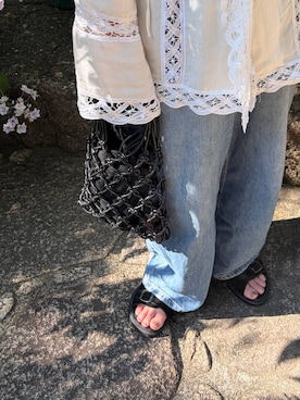 「LEPSIM（レプシィム）のマクラメミニバッグ　681026（ハンドバッグ、ブラック系）」を使った、mayaさん（レディース・158cm）の夏コーディネート