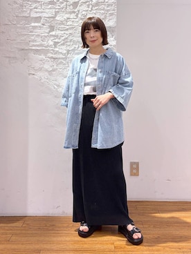 「LEPSIM（レプシィム）のベルトバックルクッションサンダル　638815（サンダル、ブラック系）」を使った、mayaさん（レディース・158cm）の春コーディネート