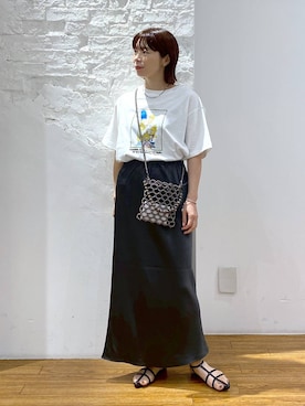 「LEPSIM（レプシィム）のストレッチサテンスカート　497324（スカート）」を使った、mayaさん（レディース・156cm）の夏コーディネート