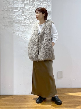 「LEPSIM（レプシィム）のストレッチサテンスカート　497324（スカート）」を使った、mayaさん（レディース・156cm）の秋コーディネート