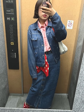 「古着のアイテム（デニムジャケット、ブルー系）」を使った、nkさん（レディース・157cm）の春コーディネート