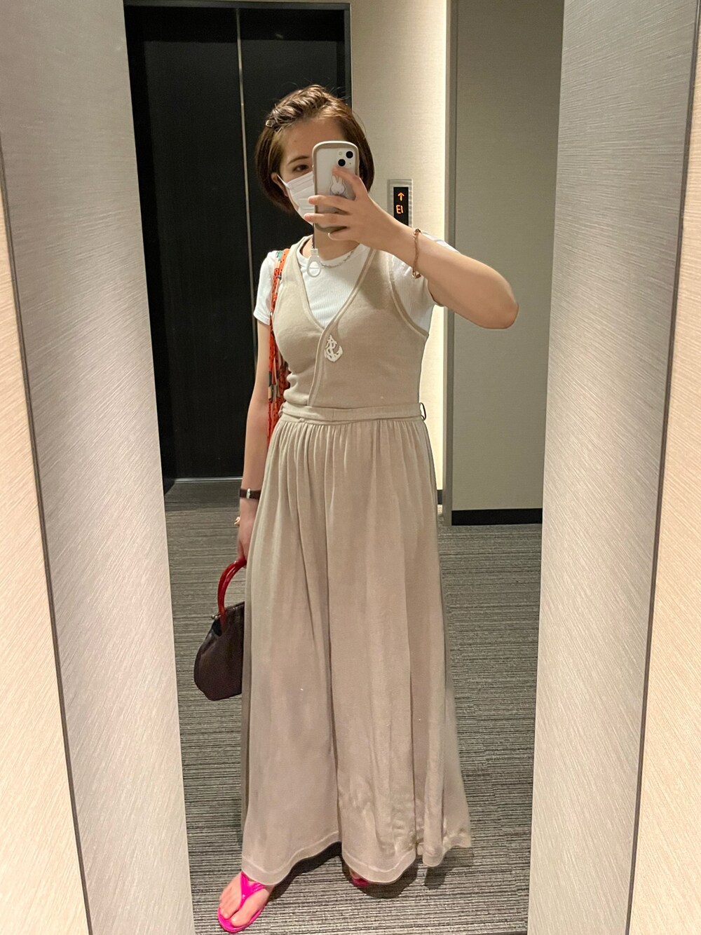 「古着、vintage、カジュアル、夏コーデ、ニットワンピース」｜「古着のアイテム（ハンドバッグ、ブラウン系）」を使った、nkさん（レディース・157cm）の夏コーディネートの1枚目の写真