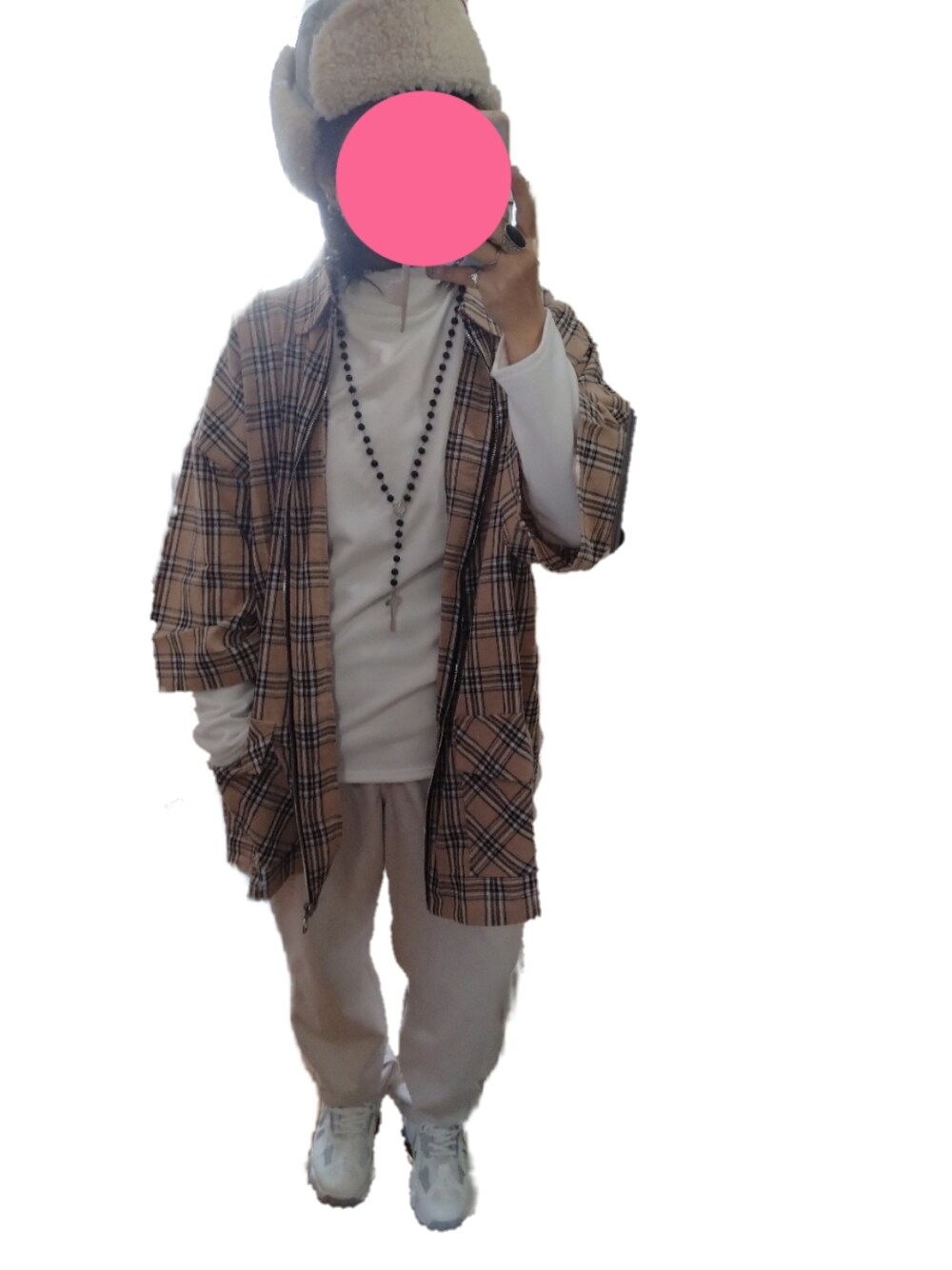 「パイロットキャップ、チェック」｜「しまむらのアイテム（その他パンツ、ホワイト系）」を使った、T.A さん（レディース・149cm）の秋コーディネートの1枚目の写真