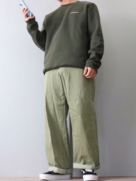 「カーキパンツ」｜kasago/Instagramも見てねさん（メンズ・165cm・20代）の秋コーディネート