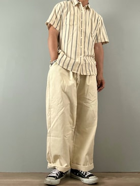 kasago/Instagramも見てねさんの「タックワイドバルーンシルエットチノパンツ EMMA CLOTHES」を使ったコーディネート