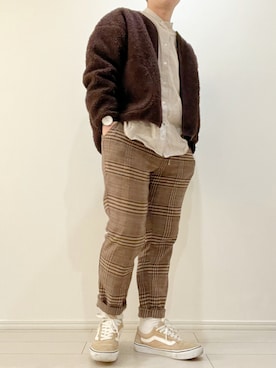 「improves（インプローブス）のアイテム（スラックス）」を使った、kasago/Instagramも見てねさん（メンズ・165cm）の春コーディネート