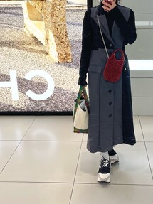 ユナイテッドトウキョウ　前後2wayブロッキングハーフカラーワンピース　ベージュ ユナイテッドトウキョウ 前後2wayブロッキングハーフカラー