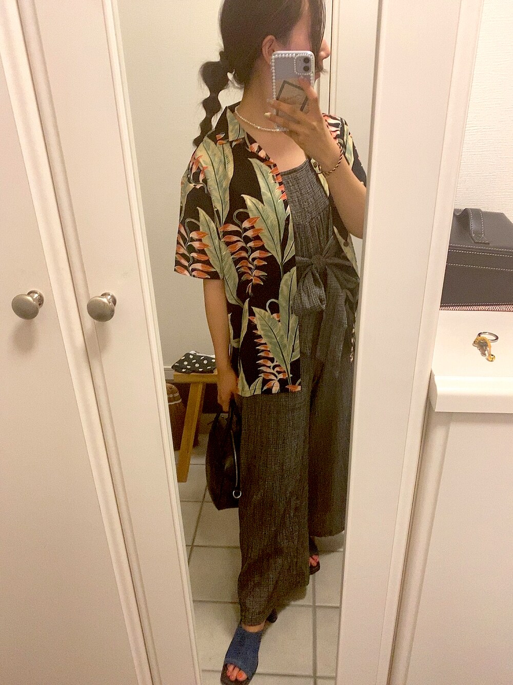 Kastane（カスタネ）の「シャーリングチェックサロペット