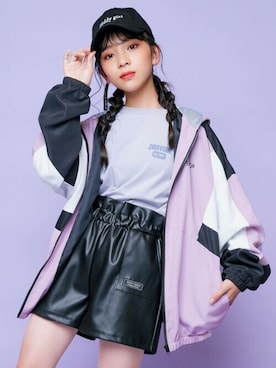 「ゆったりシルエット」｜「アイテム（ジャケット/アウター）」を使った、BEBE ONLINE STOREさん（キッズ・150cm）の秋コーディネート