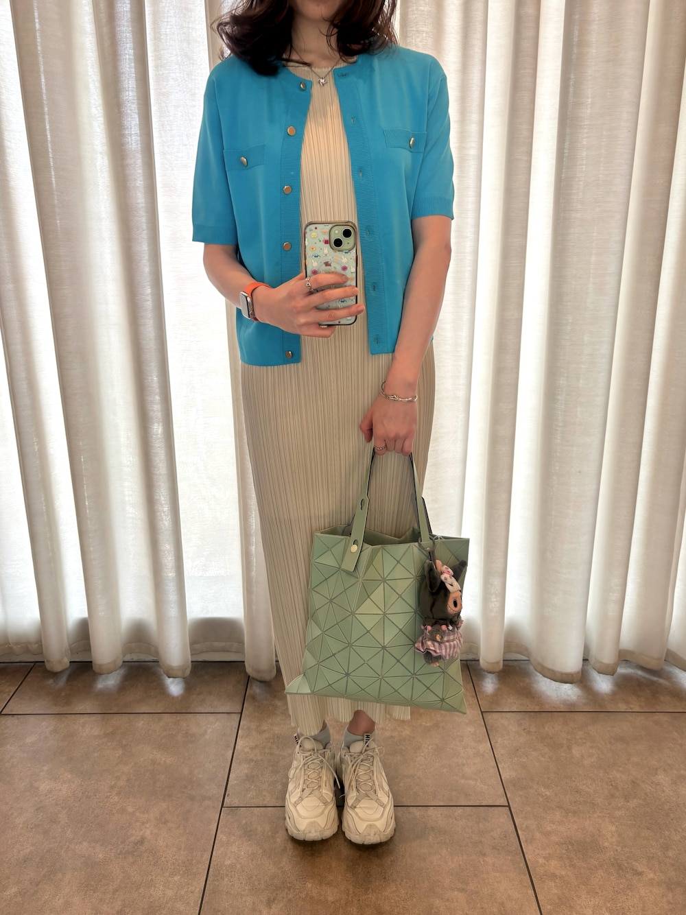 カーディガン/ボレロを使った「PLEATS PLEASE」の人気ファッション
