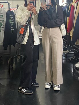 「SENSE OF PLACE by URBAN RESEARCH（センスオブプレイスバイアーバンリサーチ）のフェイクレザーマルシェバッグ（トートバッグ）」を使った、碧海さん（レディース・165cm）の春コーディネート