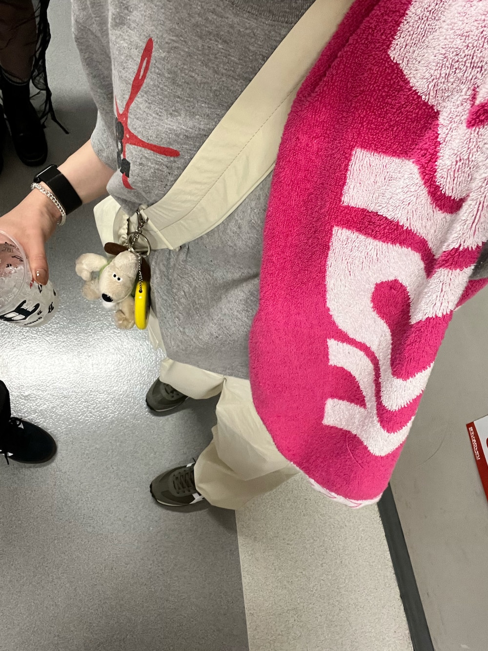 「ONEOKROCK、Vaundy、ライブコーデ」｜「Onitsuka TigerのEDR 78 / イーディーアール 78（スニーカー、グリーン系）」を使った、rikoさん（レディース・156cm）の夏コーディネートの1枚目の写真