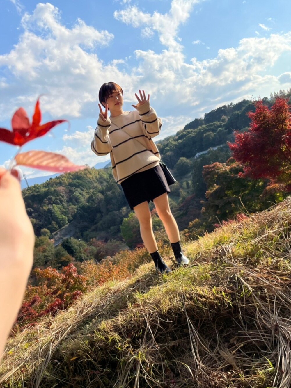 「秋コーデ」｜「mysticの【サイズ展開あり/大人気アイテム】NEWﾋﾟﾝﾀｯｸｼｮｰﾄﾊﾟﾝﾂ（その他パンツ、ブラック系）」を使った、rikoさん（レディース・156cm）の冬コーディネートの1枚目の写真