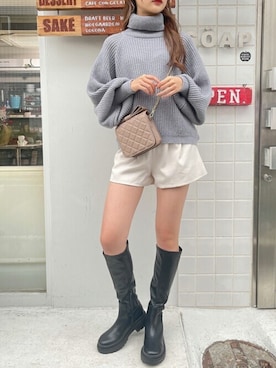 「GRL（グレイル）のアイテム（ニット/セーター）」を使った、GRLグレイル_OFFICIALさん（レディース・165cm）の秋コーディネート