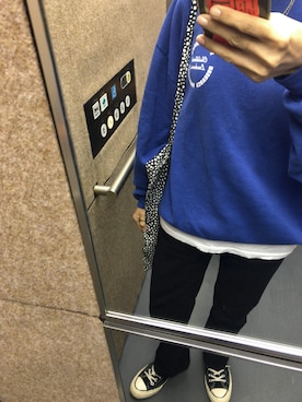 「チャックテイラー」｜「アイテム（スウェット）」を使った、miiiさん（レディース・154cm）の秋コーディネート