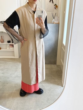 「ジレ」｜「アイテム（PC・スマホグッズ/家電）」を使った、emineoさん（レディース・151cm）の夏コーディネート