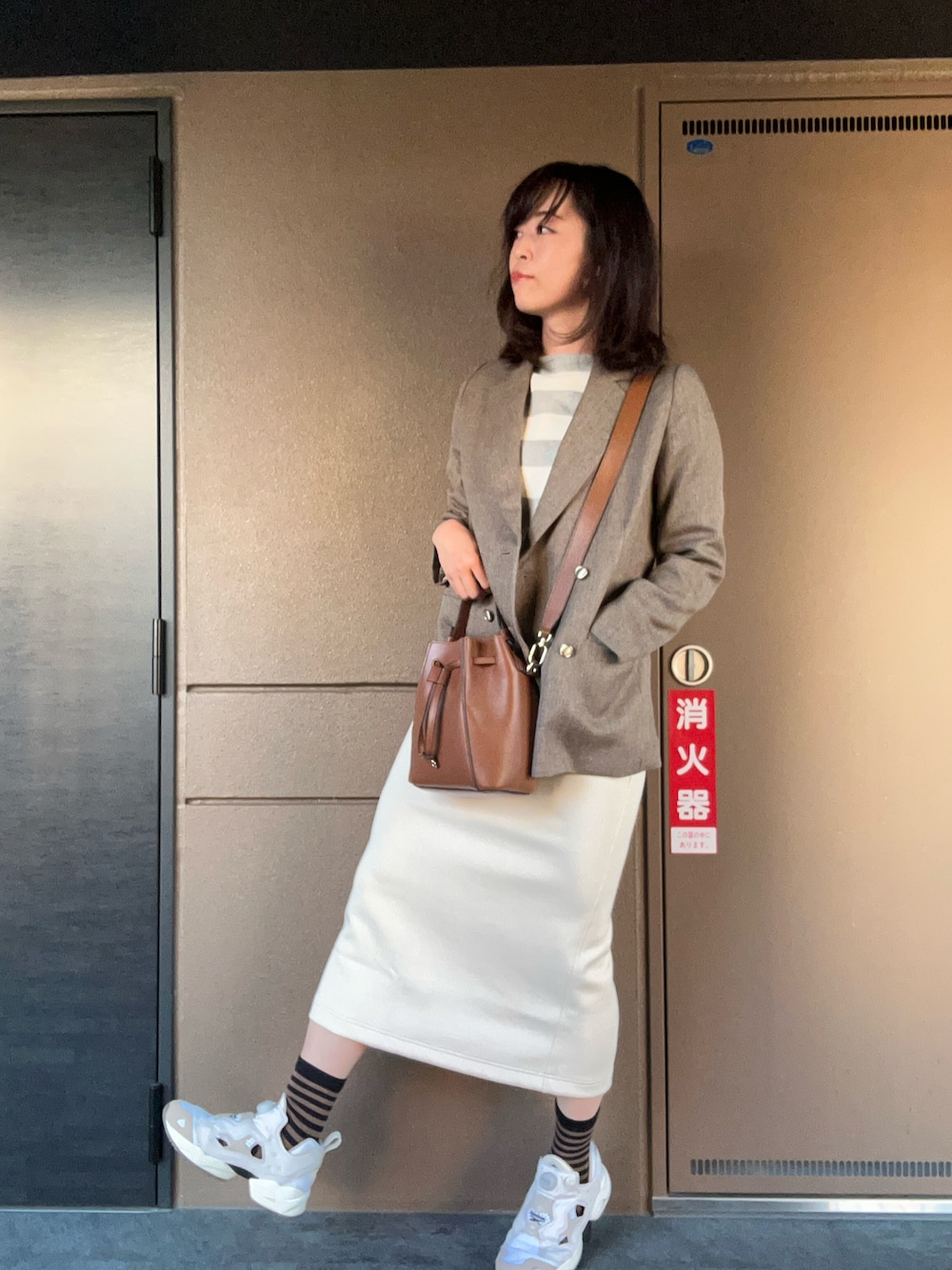 「秋服コーデ、休日スタイル、シンプルスタイル、ボーダー、おでかけコーデ、休日コーデ、ゆったりコーデ、ジャケットスタイル、ペンシルスカート、大人コーデ、キレイめ、秋冬コーデ、大人カジュアル、高身長コーデ、ファッションを楽しもう」｜「N.（N. Natural Beauty Basic）の【S Size Line】◆ダブルブレストジャケット（テーラードジャケット、ベージュ系）」を使った、toommypeco5さん（骨格ストレート・レディース・165cm）の秋コーディネートの1枚目の写真