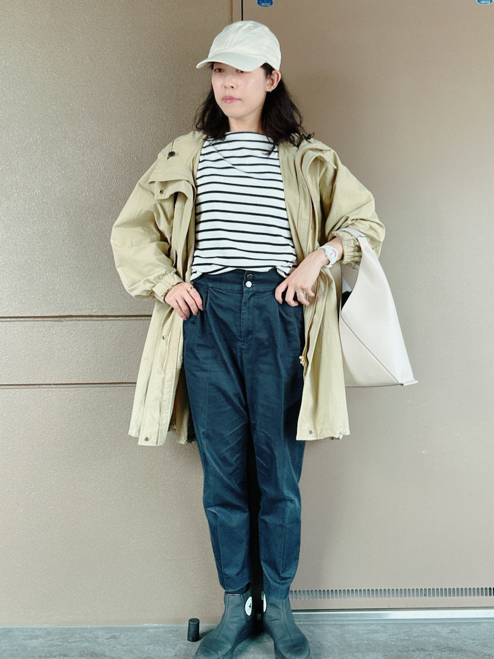 「休日スタイル、休日コーデ、カジュアルコーデ、雨の日コーデ、雨の日、しましま、ボーダートップス、レインブーツ、大人カジュアル、大人コーデ、雨具、お出かけコーデ、初夏コーデ、ラクチンコーデ、ボーダー」｜「CONVERSE ALL STARのアイテム（レインシューズ、ブラック系）」を使った、toommypeco5さん（骨格ストレート・レディース・165cm）の春コーディネートの1枚目の写真