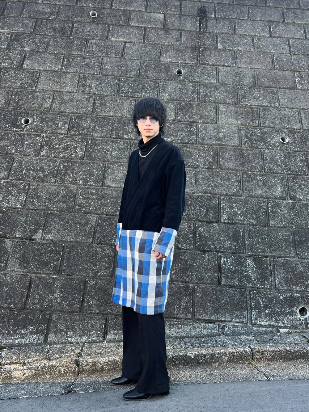 FACETASMのノーカラージャケットを使った人気ファッション