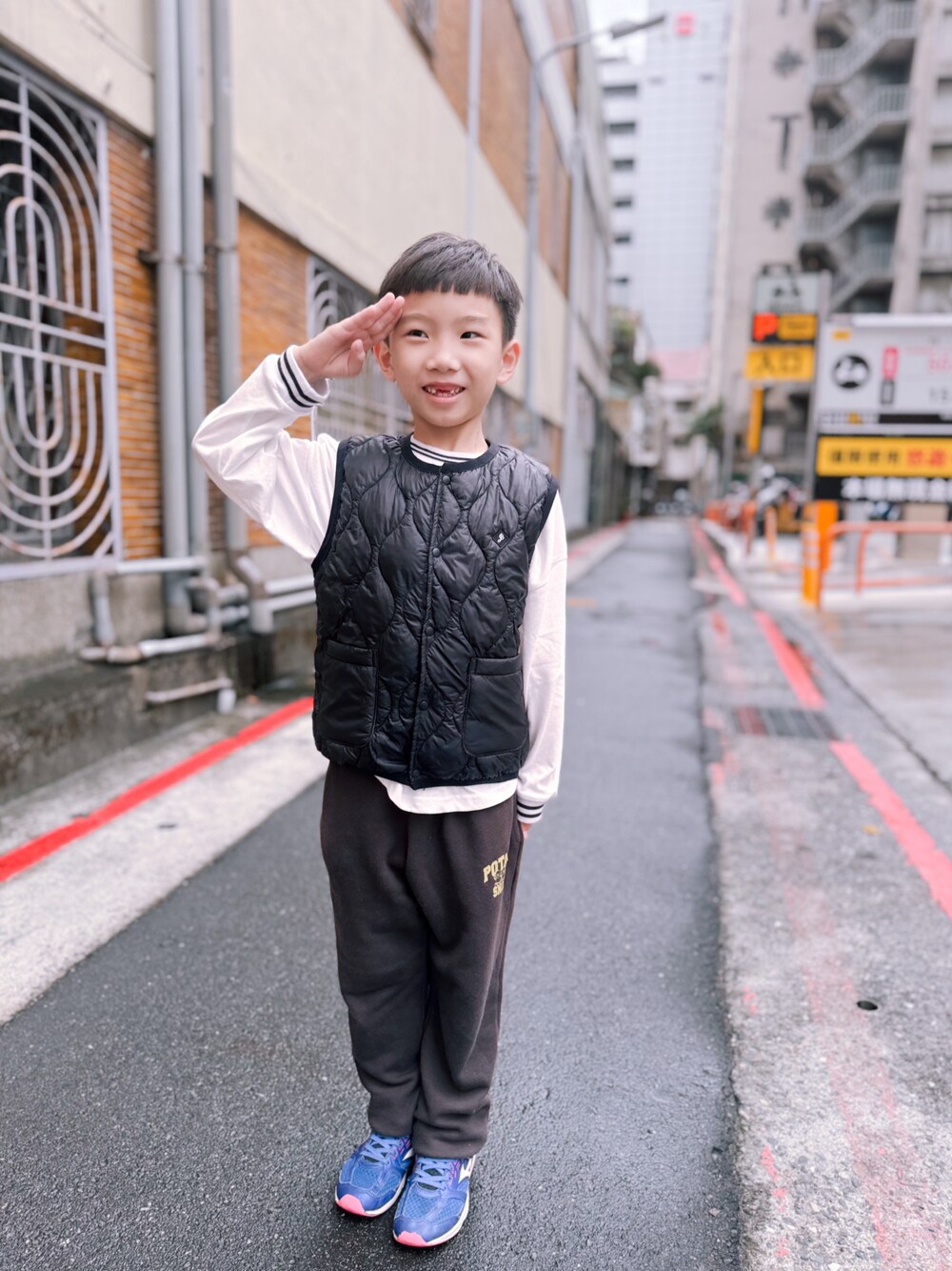 「子供服」｜「BREEZEのアイテム（パンツ、ブラック系）」を使った、rinanachen さん（レディース・165cm）の秋コーディネートの1枚目の写真