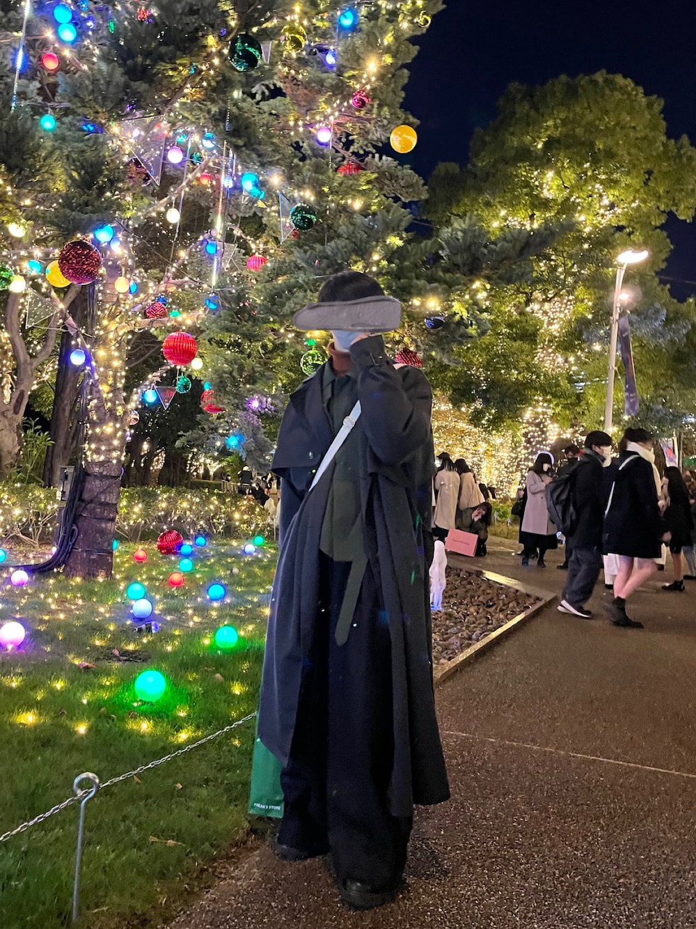 「メンズコーデ、モード系、キレイめコーデ、メンズファッション、黒パンツ、クリスマス、クリスマスコーデ、デート、デートスタイル（MEN）、派手コーデ、シンプルコーデ、EMMA  CLOTHES、LiNoH、united arrows、GUコーデ」｜「LiNoHのTW BELTED WIDE PANTS（スラックス、ブラック系）」を使った、たいち🧸さん（メンズ・172cm）の冬コーディネートの1枚目の写真